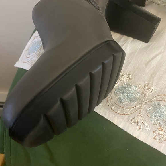 Bella Vita Women’s Heeled Shoes-Leather/Suede Sz 8.5 - Picture 5 of 7